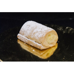 Cannolo di frolla alla crema